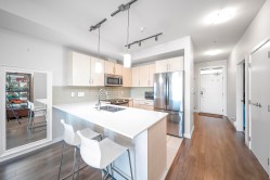 207-5288 Grimmer Street  Burnaby, BC V5H 0C5