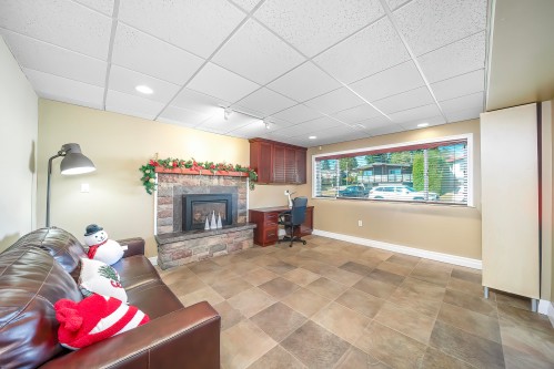 7122 Paulus Court, Burnaby, BC 