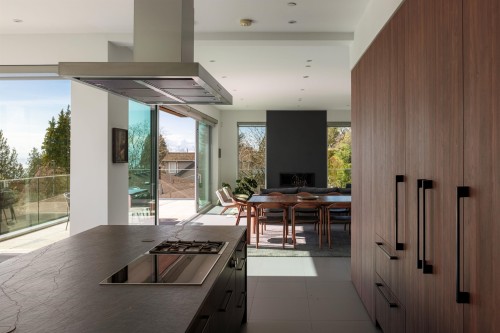 1715 22Nd Street, West Vancouver, BC 