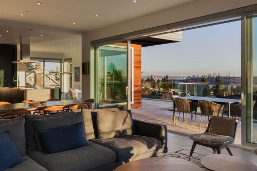 1715 22Nd Street, West Vancouver, BC 