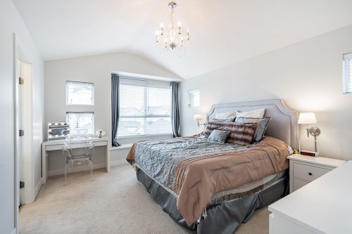 10489 Robertson Street, Maple Ridge, BC 