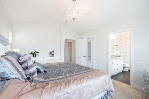 10489 Robertson Street, Maple Ridge, BC 