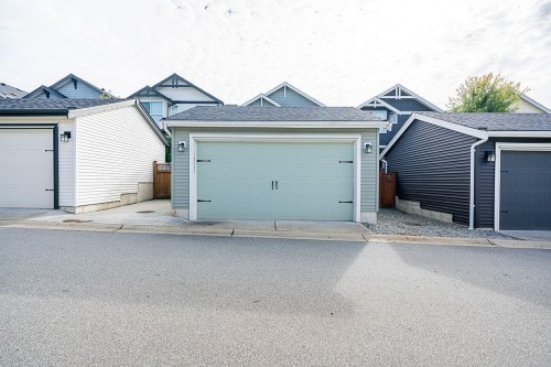 10489 Robertson Street, Maple Ridge, BC 