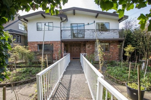 635 Keith Road E, North Vancouver, BC 