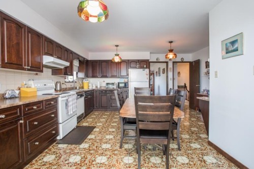 635 Keith Road E, North Vancouver, BC 