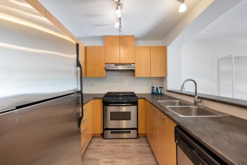 310-9339 University Crescent, Burnaby, BC 