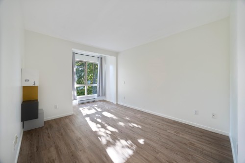 310-9339 University Crescent, Burnaby, BC 