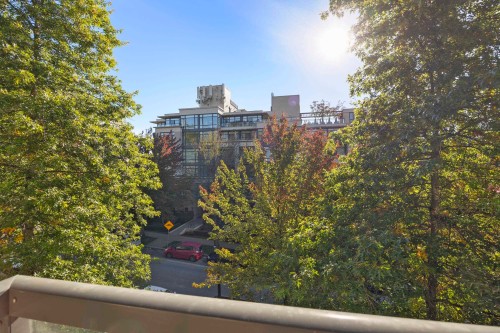 310-9339 University Crescent, Burnaby, BC 