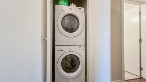 Ph16-5288 Grimmer Street, Burnaby, BC 