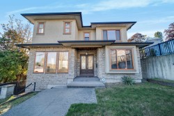 8543 Royal Oak Avenue  Burnaby, BC V5J 4L5