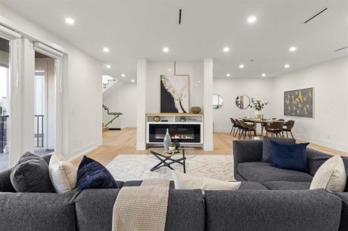 970 Laurel Court, Coquitlam, BC 