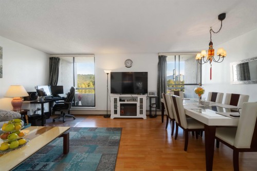 1201-3755 Bartlett Court, Burnaby, BC 
