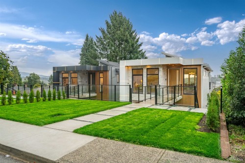 971 Adderley Street, North Vancouver, BC 