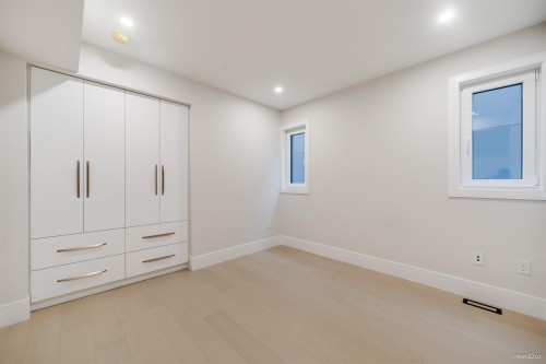 971 Adderley Street, North Vancouver, BC 