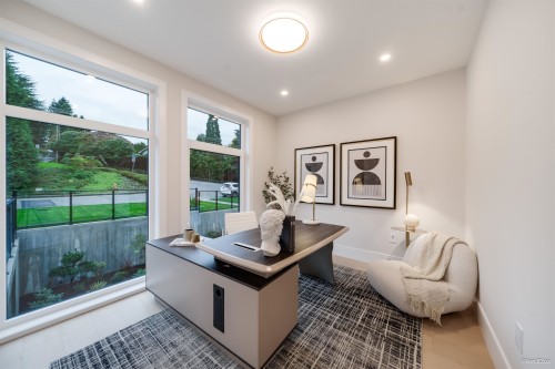 971 Adderley Street, North Vancouver, BC 