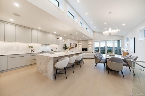 971 Adderley Street, North Vancouver, BC 