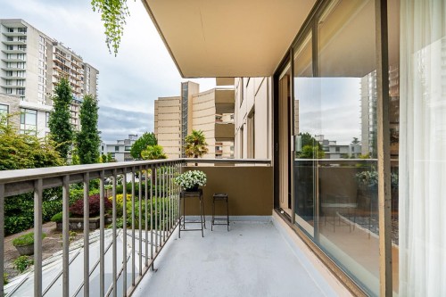 204-2150 Bellevue Avenue, West Vancouver, BC 