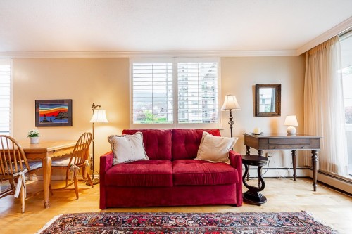204-2150 Bellevue Avenue, West Vancouver, BC 