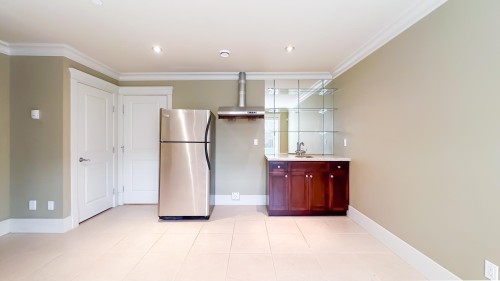 2978 21St Avenue W, Vancouver, BC 