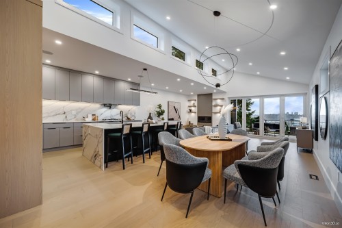 973 Adderley Street, North Vancouver, BC 