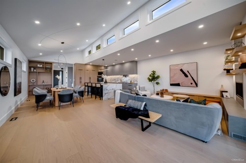 973 Adderley Street, North Vancouver, BC 