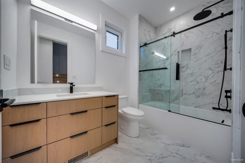 973 Adderley Street, North Vancouver, BC 