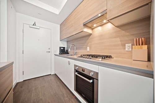 1610-652 Whiting Way, Coquitlam, BC 