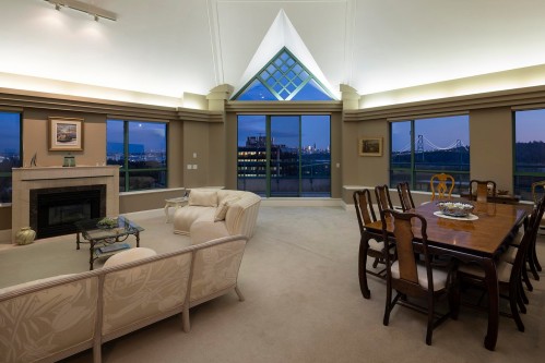 19A-328 Taylor Way, West Vancouver, BC 