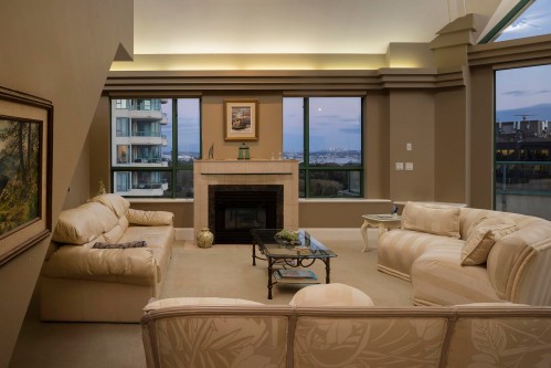 19A-328 Taylor Way, West Vancouver, BC 