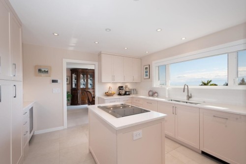 4228 Rockridge Crescent, West Vancouver, BC 