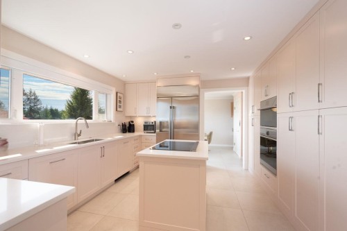 4228 Rockridge Crescent, West Vancouver, BC 