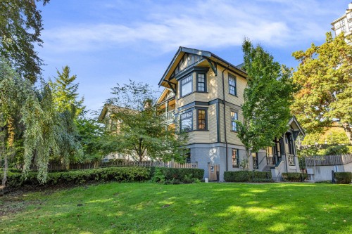 3-12 Royal Avenue E, New Westminster, BC 