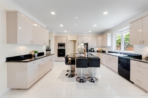 10320 Scotsdale Avenue, Richmond, BC 