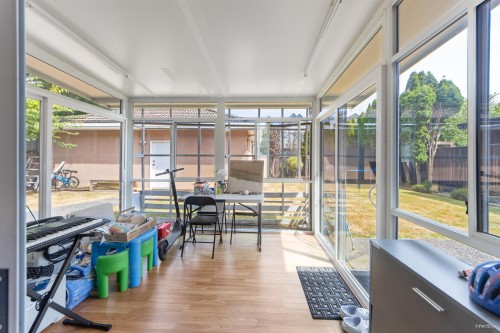 10320 Scotsdale Avenue, Richmond, BC 