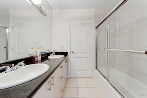 10320 Scotsdale Avenue, Richmond, BC 