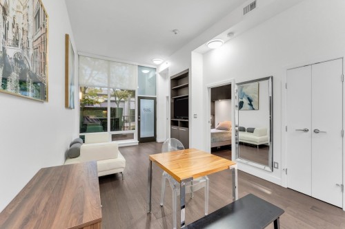 268 1St Avenue W, Vancouver, BC 