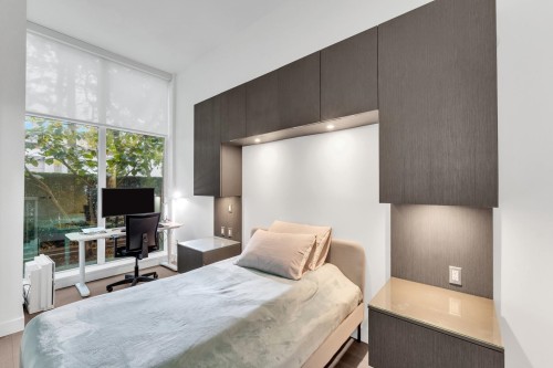 268 1St Avenue W, Vancouver, BC 