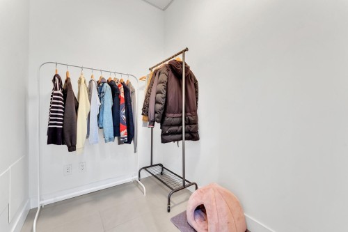 268 1St Avenue W, Vancouver, BC 