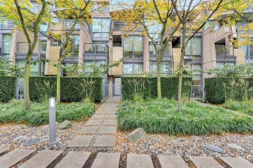 268 1St Avenue W, Vancouver, BC 