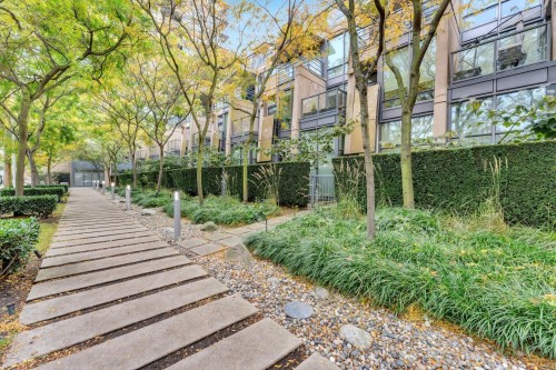 268 1St Avenue W, Vancouver, BC 