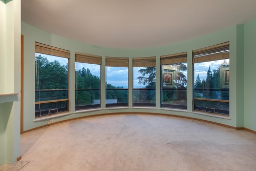 4779 Woodley Drive, West Vancouver, BC 