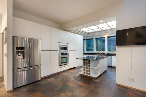 4779 Woodley Drive, West Vancouver, BC 