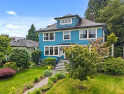 922 Fifth Street  New Westminster, BC V3L 2Y4