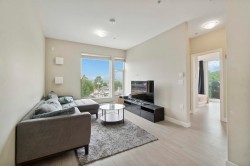 PH8-1838 Renfrew Street  Vancouver, BC V5M 3H9