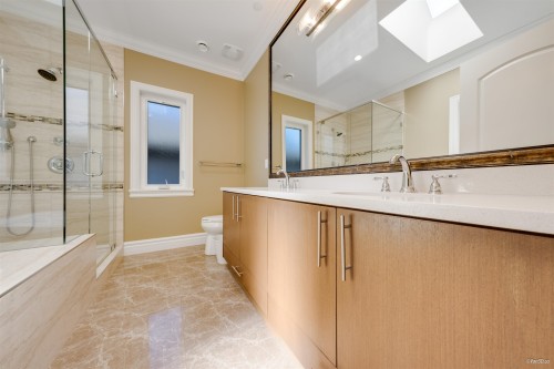 4042 20Th Avenue W, Vancouver, BC 