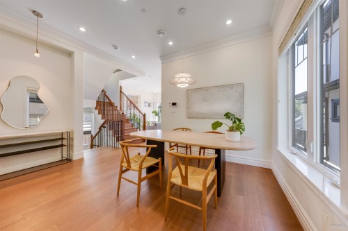 4042 20Th Avenue W, Vancouver, BC 