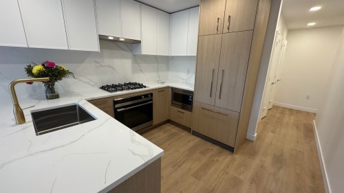 21X-375 Clayton Street, Coquitlam, BC 