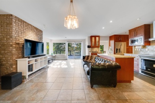 8515 Ansell Place, West Vancouver, BC 