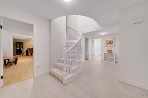 8515 Ansell Place, West Vancouver, BC 