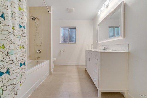 8515 Ansell Place, West Vancouver, BC 